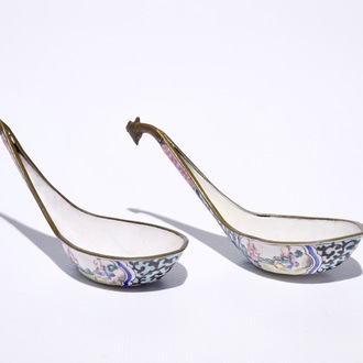 A pair of Chinese Canton enamel spoons with phoenix-head handles, Qianlong