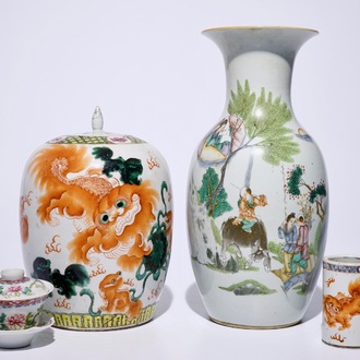 A varied lot of Chinese famille rose and iron red porcelain, 19/20th C.