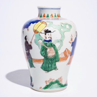 A Chinese wucai meiping vase, 19/20th C.