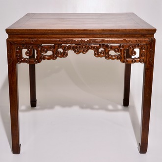 A Chinese carved hardwood table, 19/20th C.