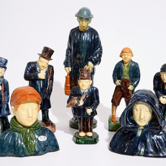 Gilbert Monteyne (1939-), 8 figures en poterie flamande, 20ème