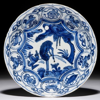 A Chinese blue and white kraak porcelain plate with a deer, Ming, Wanli