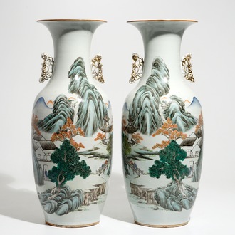 A pair of tall Chinese qianjiang cai landscape vases, 19/20th C.