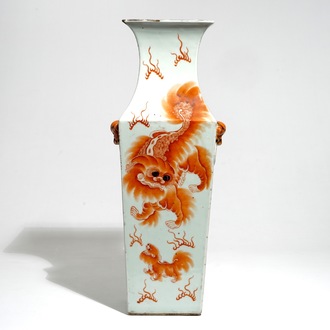 A square Chinese qianjiang cai vase with Buddhist lions, 19/20th C.