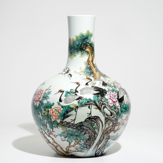 A large Chinese famille rose tianqiu ping vase with cranes, Yongzheng mark, 20th C.