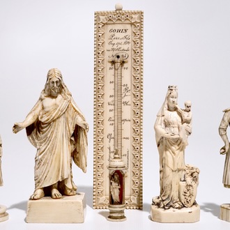 Quatre figures, un autel miniature et un thermomètre en ivoire, Dieppe et autres manufactures, 19ème