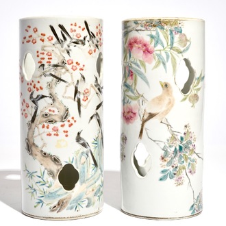 Deux porte-chapeaux en porcelaine de Chine qianjiang cai, 19/20ème