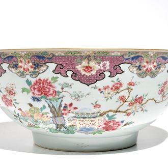 A large Chinese famille rose bowl with antiquities design, Yongzheng