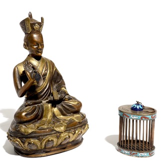 A Chinese bronze model of a seated Buddha and a cloisonné cricket case, 19/20th C.