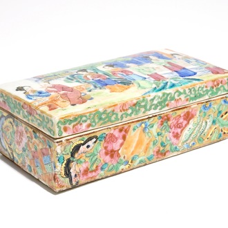 A rectangular Chinese Canton famille rose box and cover, 19th C.