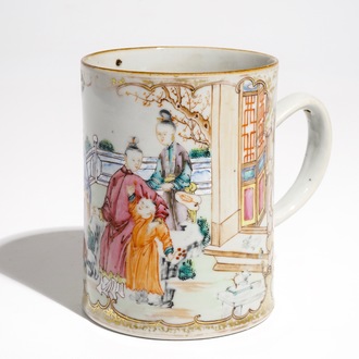 A Chinese famille rose mandarin mug with figural design, Qianlong