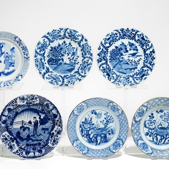 Six assiettes en porcelaine de Chine bleu et blanc, Kangxi et postérieur