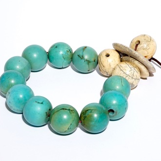 Un bracelet en turquoise et ivoire, Chine, 19ème