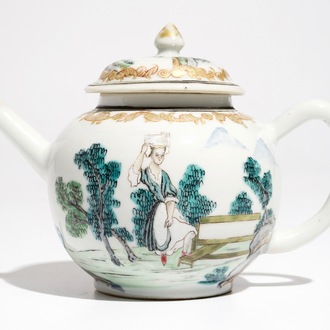 Une théière en porcelaine de Chine famille rose à décor érotique, Qianlong