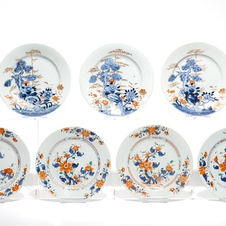 Zeven Chinese Imari-stijl borden met floraal decor, Qianlong