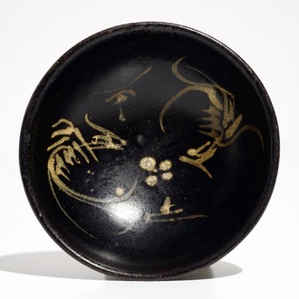 A Chinese Jizhou slip decorated phoenix bowl, poss. Southern Song/Yuan Dynasty