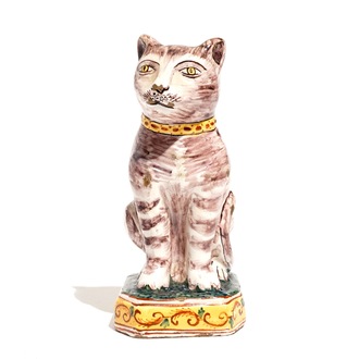 Un modèle d'un chat en faïence de Delft, 19ème