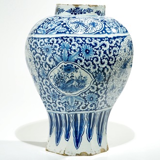 A large Dutch Delft blue and white baluster vase, 2nd half 17th C.