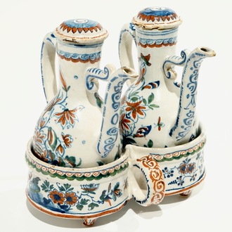 A Dutch Delft cashmire palette cruet set for oil and vinegar, 17/18th C.