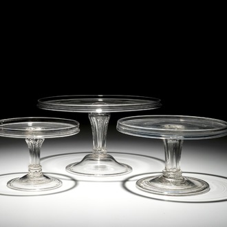 Three ascending English glass tazza on stem, 19th C.