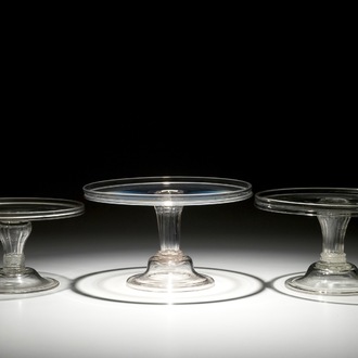 Three ascending English glass tazza on stem, 19th C.