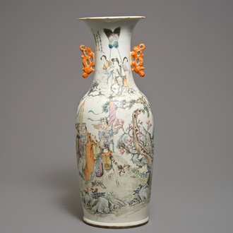 Un vase en porcelaine de Chine à décor qianjiang cai, signé Yu Rongsheng, 19/20ème