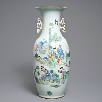 A Chinese famille rose two-sided design vase, 19/20th C.