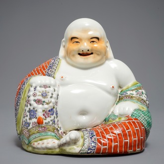 A large Chinese famille rose figure of Buddha, 19/20th C.