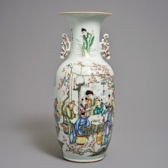 Un vase en porcelaine de Chine qianjiang cai à double décor, 19/20ème