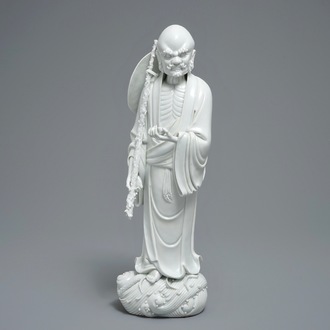 Een Chinees Dehua blanc de Chine model van Damo, Boji yuren merk, 19e eeuw