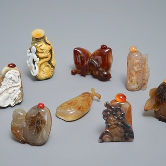 Eight Chinese agate snuff bottles, 20th C.