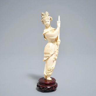 A fine Chinese carved ivory figure of the female warrior Hua Mulan, 1st half 20th C.