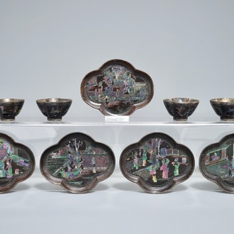 Vijf gelobde Chinese zilveren en laque burgauté schotels en vier koppen, 17/18e eeuw