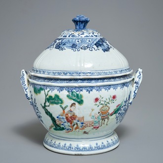 A Chinese famille rose tureen and cover, Qianlong