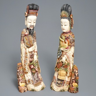 Twee Chinese polychrome ivoren figuren, 19e eeuw