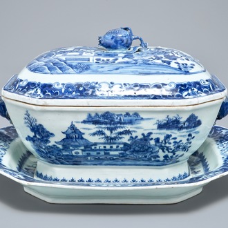 A Chinese blue and white tureen and cover on stand, Qianlong