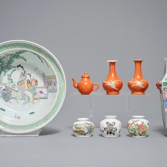 A small collection of Chinese famille rose and qianjiang cai wares, 19/20th C.