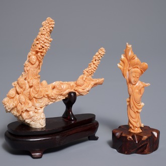 Deux figures en corail sculpté sur socles en bois, Chine, 19/20ème