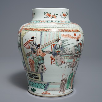 Un vase en porcelaine de Chine famille verte de style Kangxi, 19/20ème