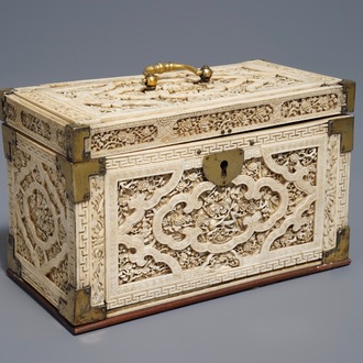 An Anglo-Chinese brass-mounted ivory box, 19th C.