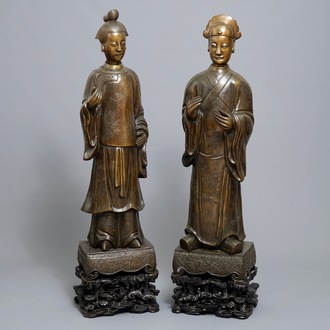 A pair of large Chinese bronze nodding-head figures for the Vietnamese market, 19th C.