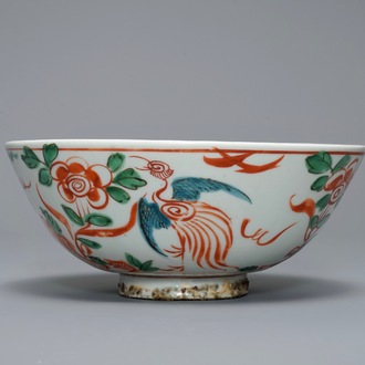 A Chinese Swatow 'dragon and phoenix' bowl, Ming