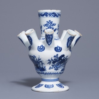 A Dutch Delft blue and white tulip vase, last quarter 17th C.