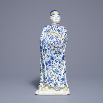 Une grande figure d'un chinois en faïence polychrome de Berlin, 18ème