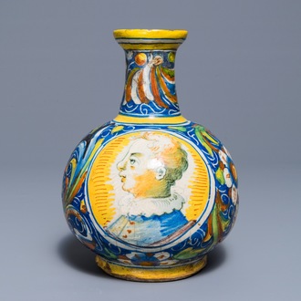 An Italian maiolica pharmacy bottle, Venice, 2nd half 16th C.