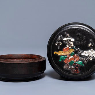 A Chinese inlaid wood seal paste box and cover with inscription, 18/19th C.