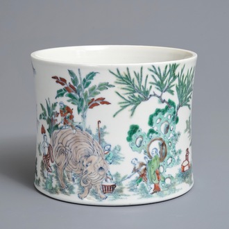 A Chinese doucai brush pot with an elephant, 19/20th C.