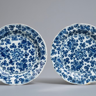 A pair of Dutch Delft blue and white millefleurs plates, 17/18th C.