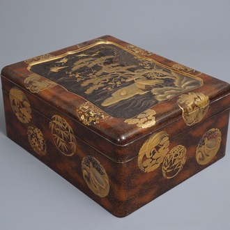 Un suzuribako en laque à compartiment supplémentaire, Japon, Edo ou Meiji, 19ème