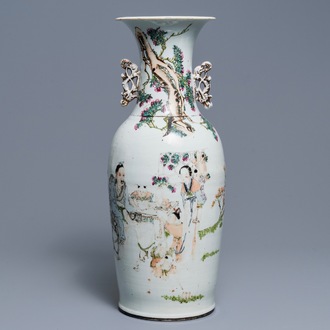 Un vase en porcelaine de Chine qianjiang cai, 19ème